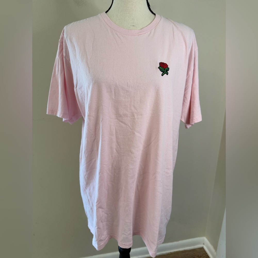 Artist Union Clothing Co. cotton Light Pink Tee with embroidered Rose Detail XL